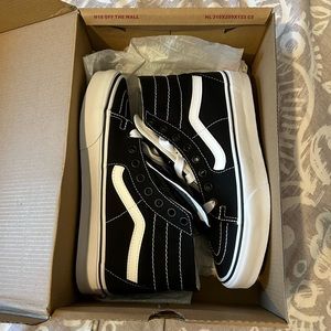 Vans Canvas Sk8-Hi Tapered Shoe (Size: W 7.0 / M 5.5)